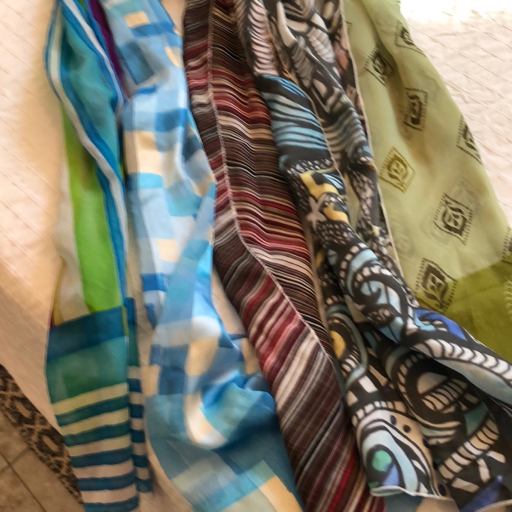 Scarfs